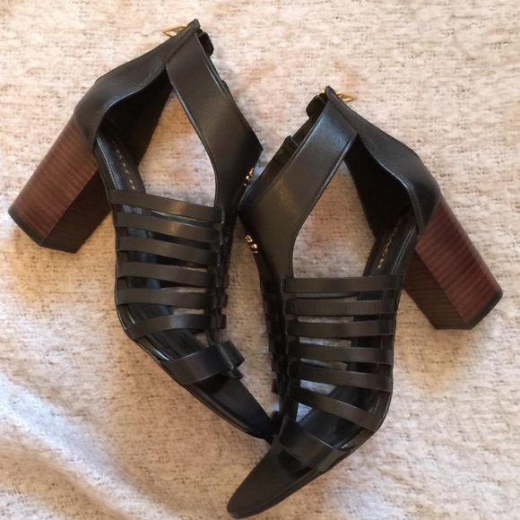 Coach heels size 8 - Picture 3 of 8